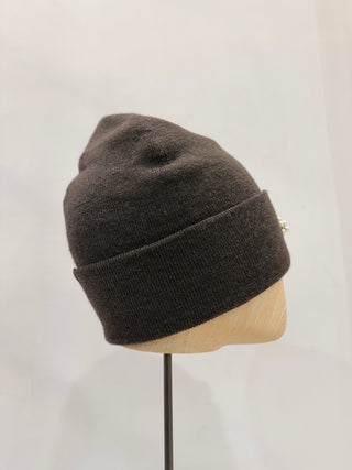 Berretto marrone con applicazione patch e spille con strass Regina Cachemire