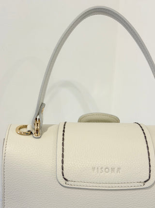 Borsa iconica Linda in pelle martellata color latte Visonà