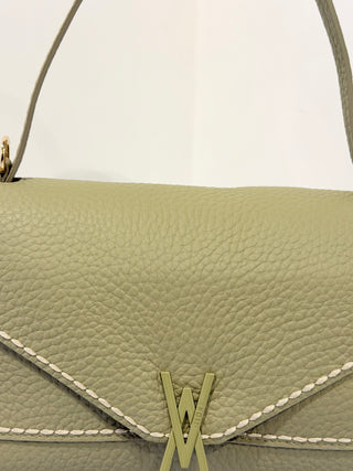 Borsa Valentina in pelle martellata color salvia Visonà