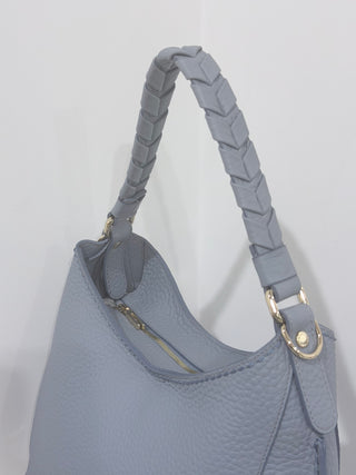 Borsa Mia in pelle martellata color cielo Visonà