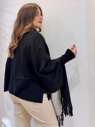 Stola nera in lana con frange Alpha Studio